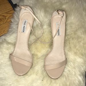 classic nude steve madden heels